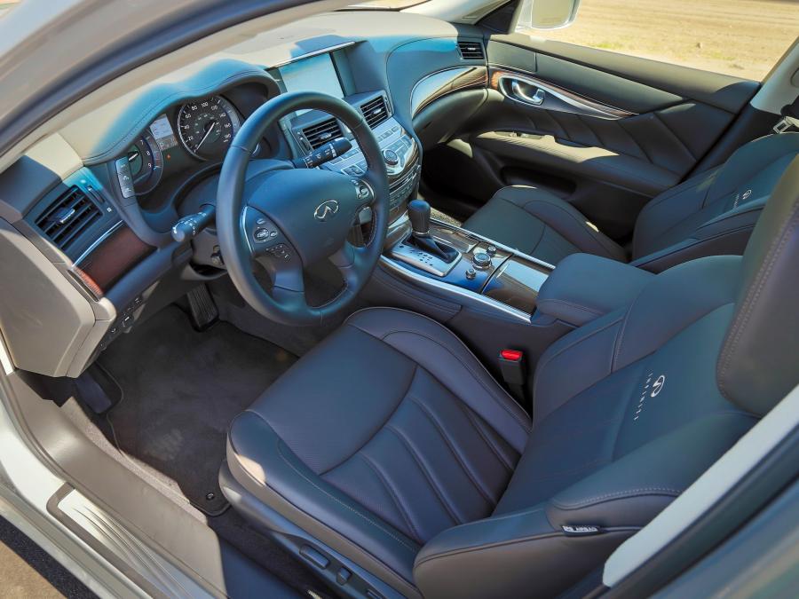  Infiniti Q70 Hybrid 2013 года  (фото 2 из 5)